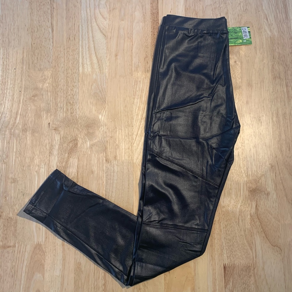 Sexy Faux Leather skinny stretchy leggings NWT